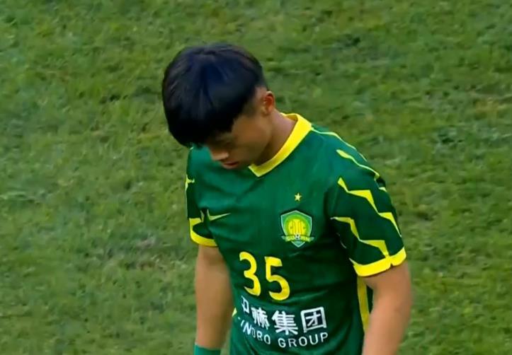  阿森纳小将破门，青年军掀翻蓝狐  